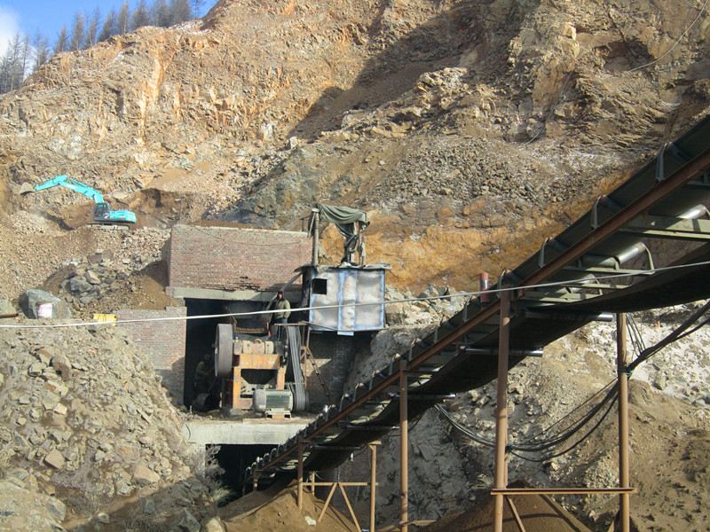 碎石設備使用現(xiàn)場 碎石設備使用現(xiàn)場