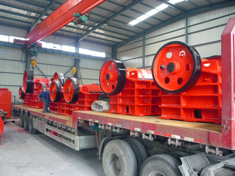 破碎機設(shè)備發(fā)貨現(xiàn)場